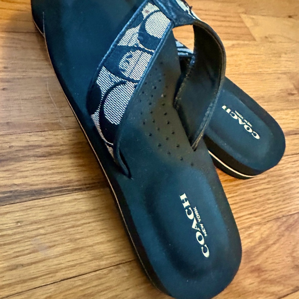 Coach flip flops